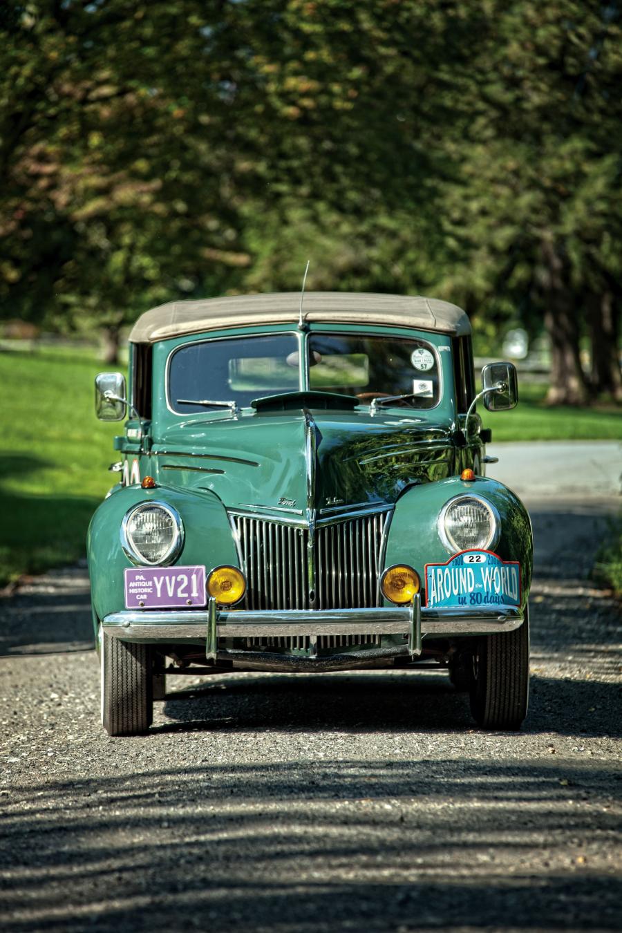  Ford V8 DeLuxe Convertible Sedan 1939 года  (фото 4 из 21)